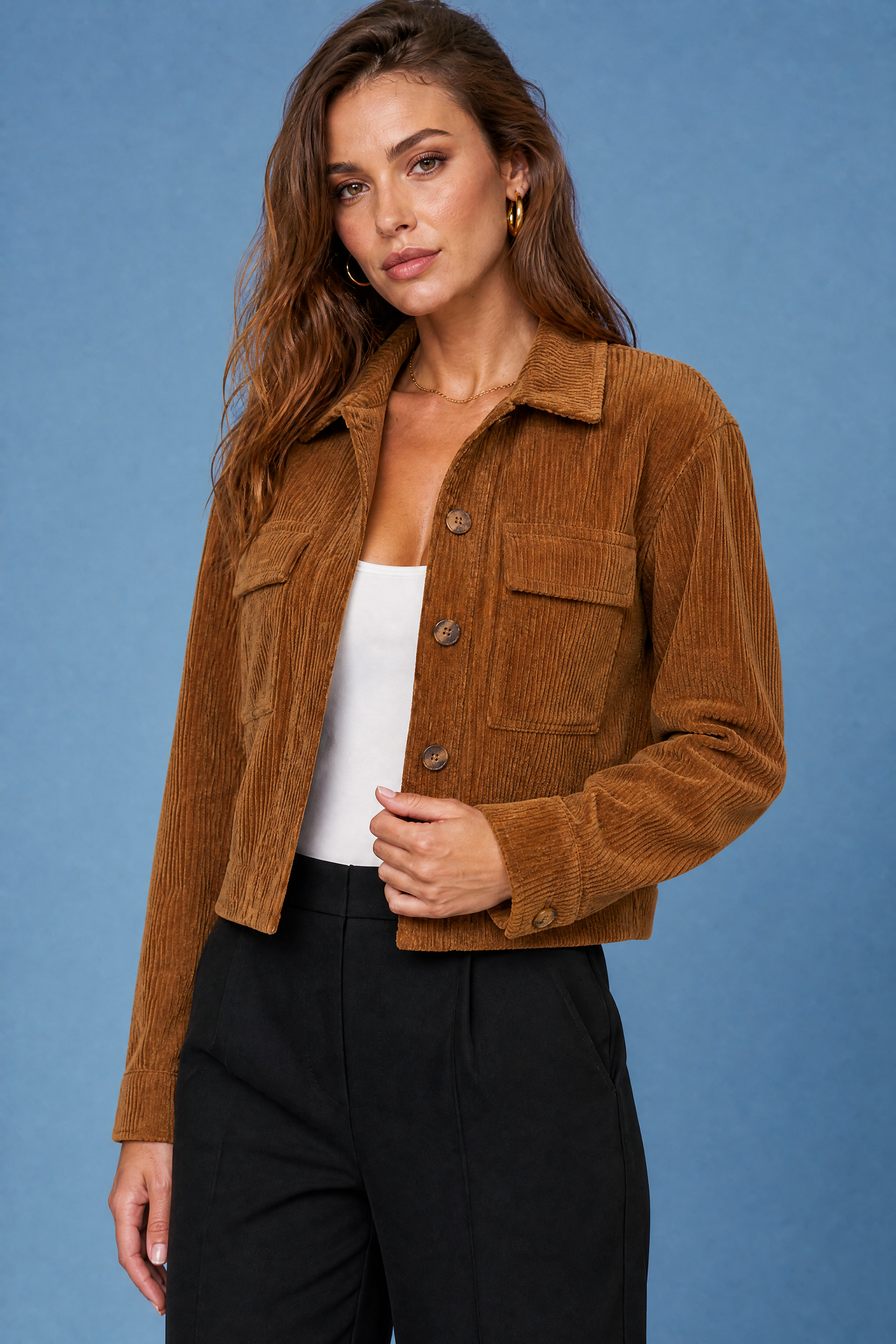 Veste marron courte en velours côtelé | Vue rapprochée | Lounelle Paris