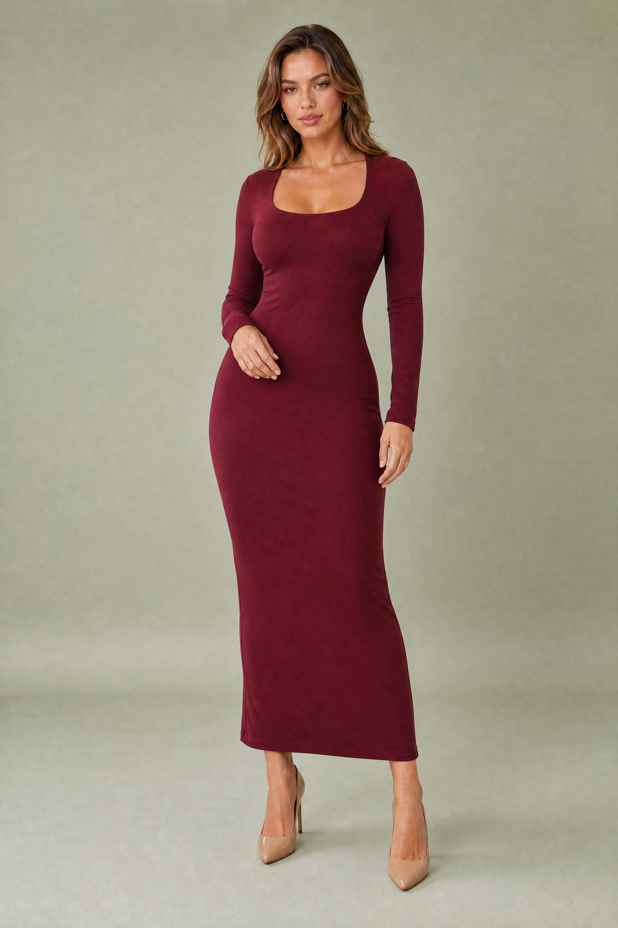 Robe longue bordeaux moulante col carré | Variante Bordeaux | Lounelle Paris