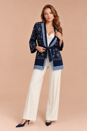 Gilet bleu marine col V franges | Vue de face | Lounelle Paris
