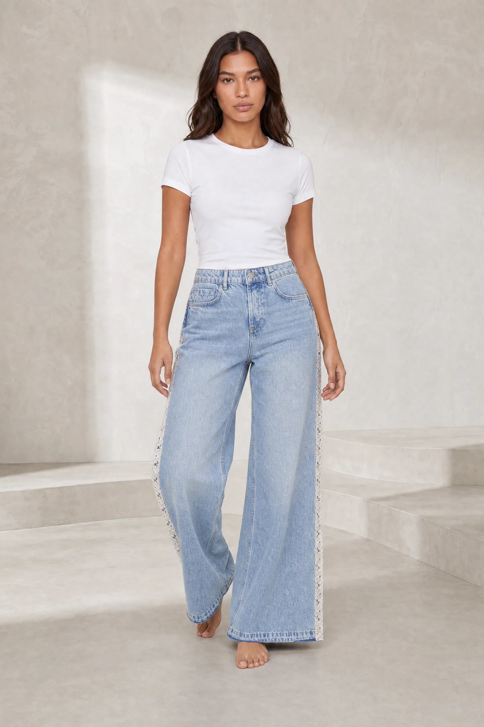 Jean bleu clair large à dentelle | Lounelle Paris