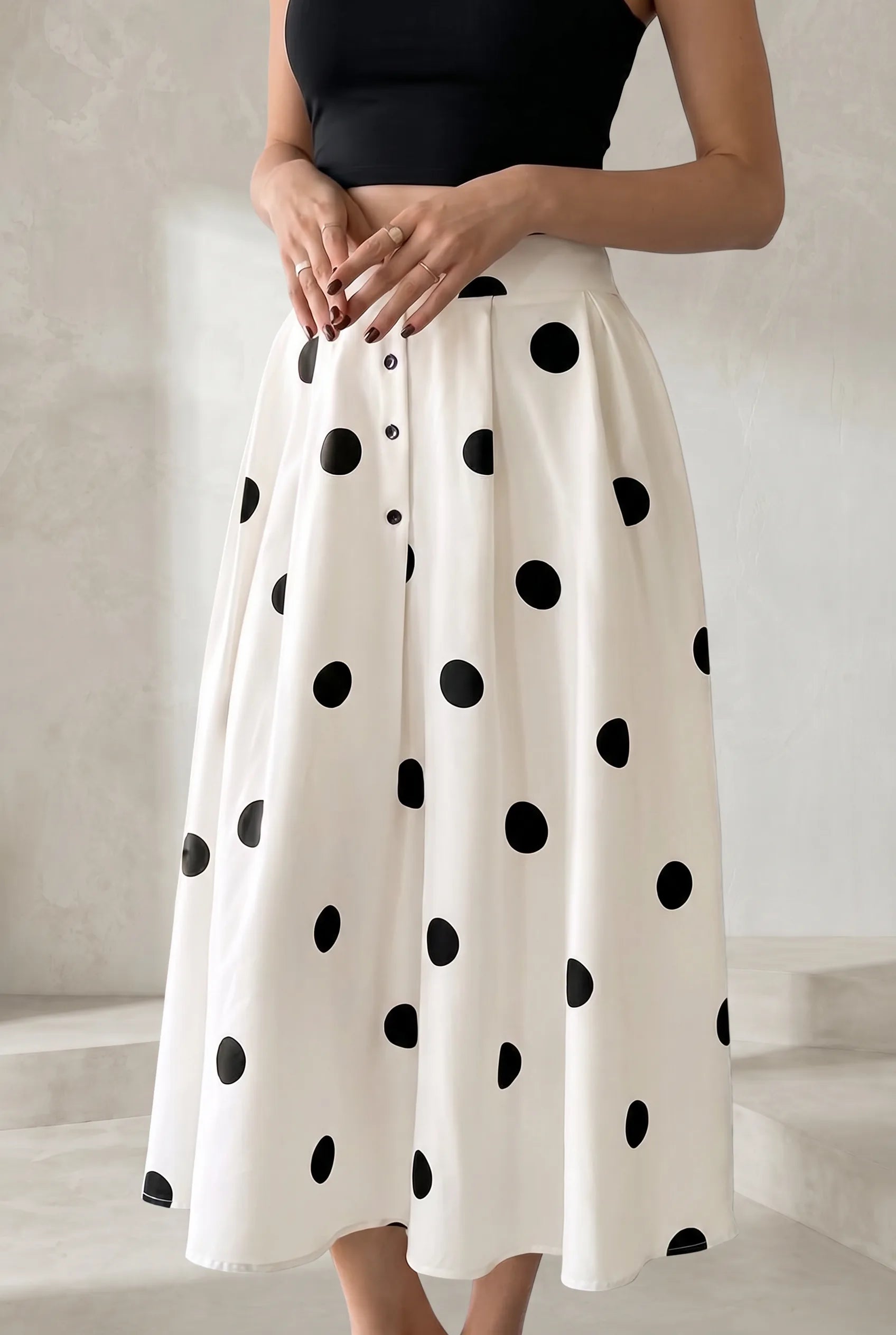 Jupe blanche à pois évasée | Lounelle Paris