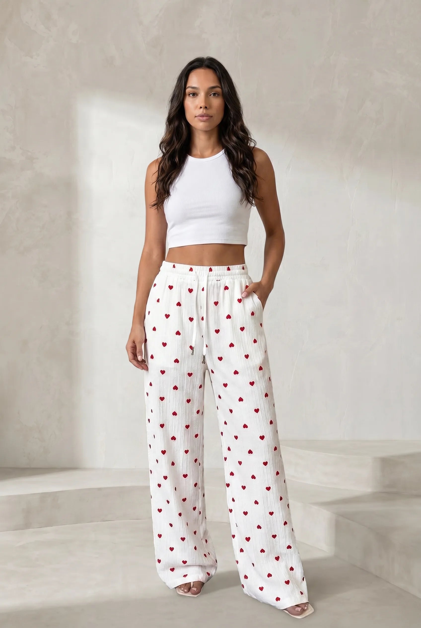 Pantalon blanc taille haute imprimé cœurs | Lounelle Paris
