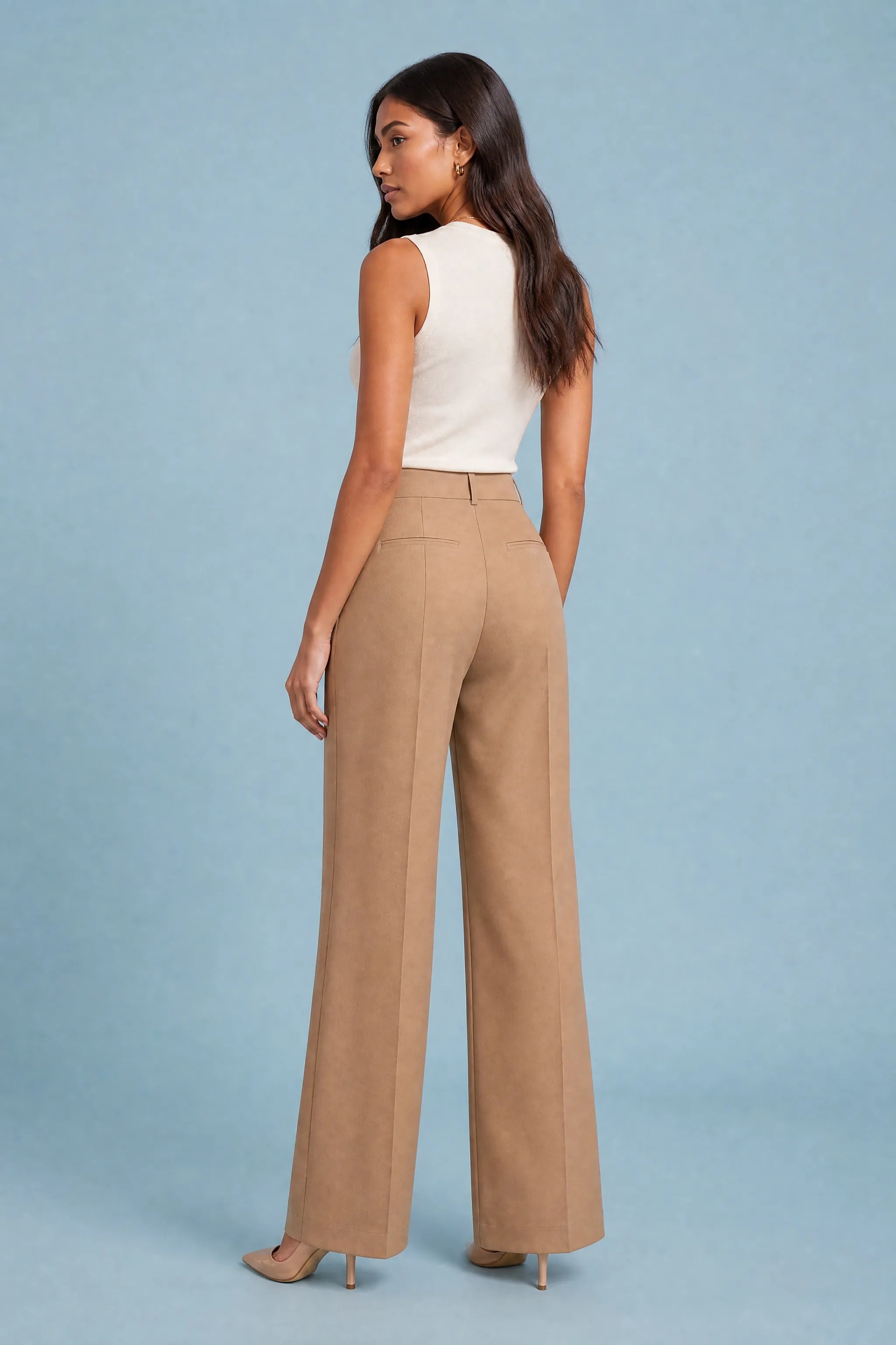 Pantalon tailleur camel coupe large | Vue de dos | Lounelle Paris