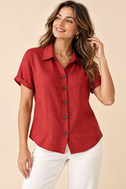 Chemise rouge à manches courtes et col classique | Vue de face | Lounelle Paris