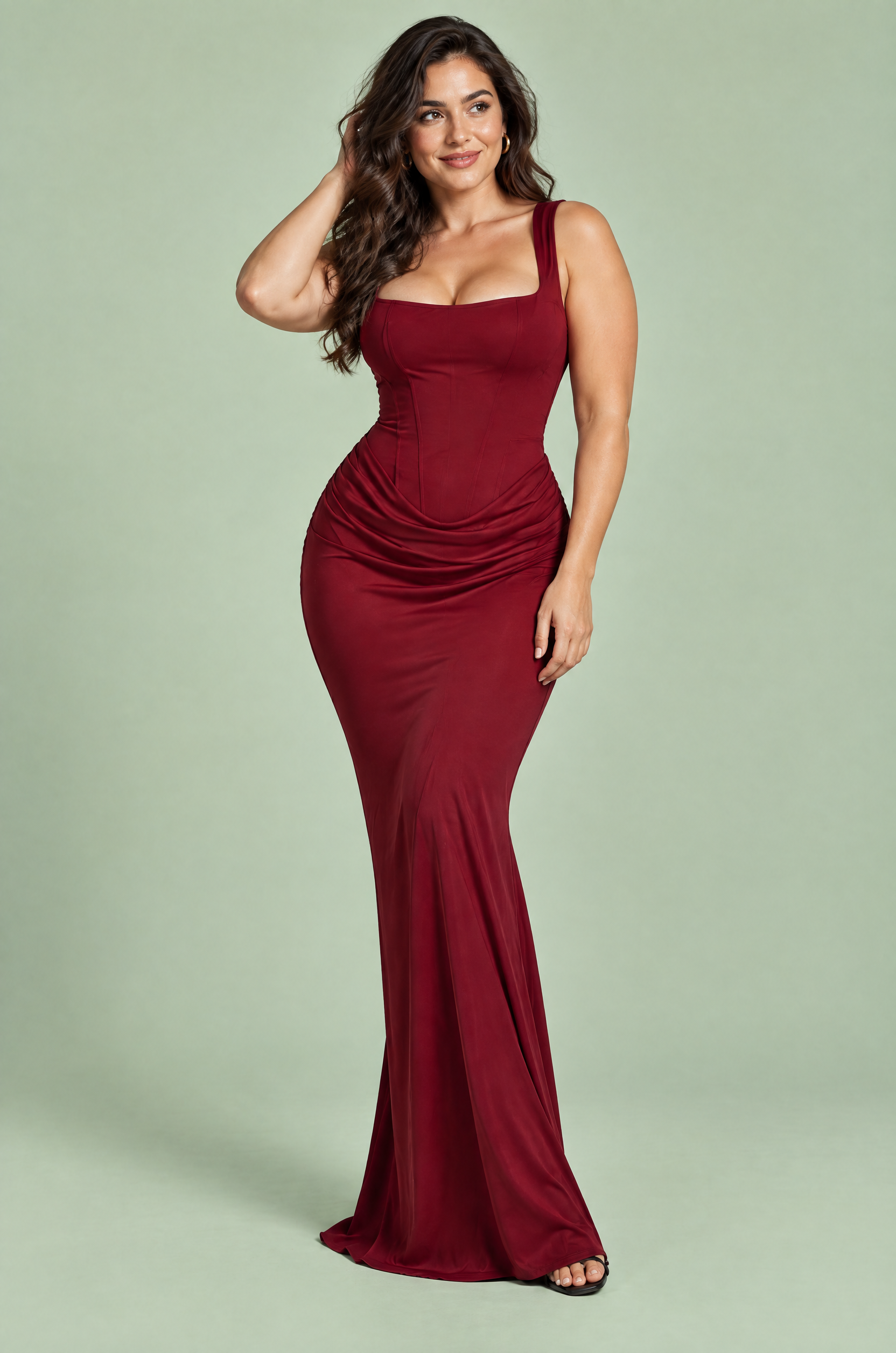 Robe longue bordeaux froncée à encolure carrée | Porté sur une autre silhouette | Lounelle Paris