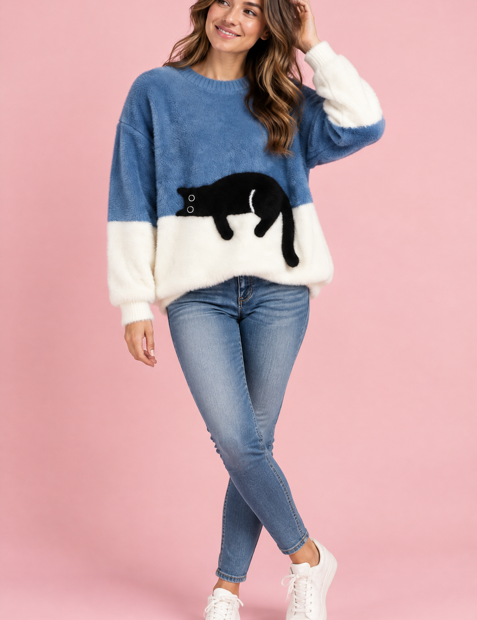 Pull oversize bleu à motif chat | Vue de face | Lounelle Paris