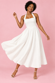 Robe midi patineuse blanche à encolure américaine | Vue en mouvement | Lounelle Paris