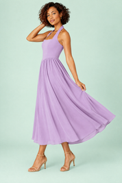 Robe midi patineuse violet clair à encolure américaine | Vue de dos | Lounelle Paris