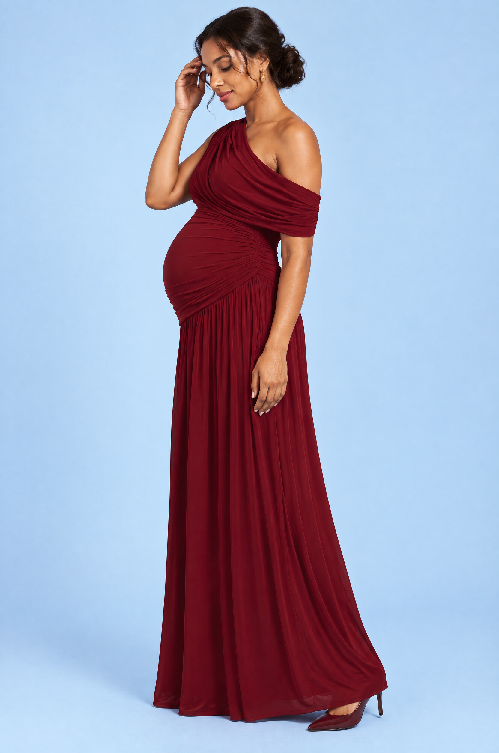 Robe longue de grossesse bordeaux à encolure asymétrique et taille basse | Vue de dos | Lounelle Paris
