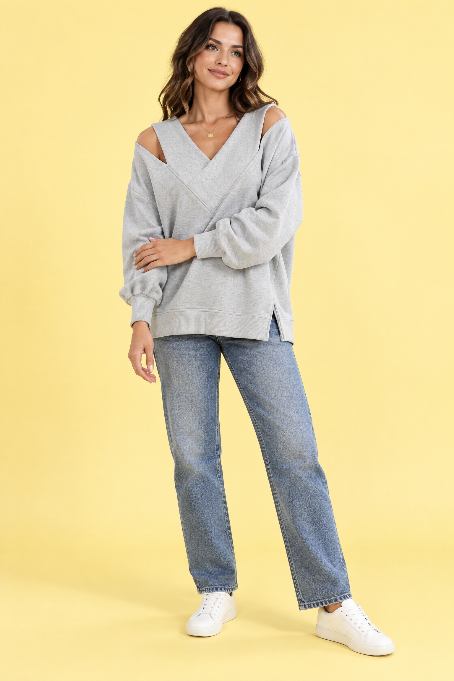 Top gris à épaules dénudées et col V | Vue de face | Lounelle Paris