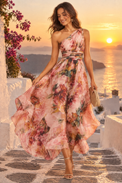 Robe rose fleurie à une épaule | Deuxième photo lifestyle | Lounelle Paris