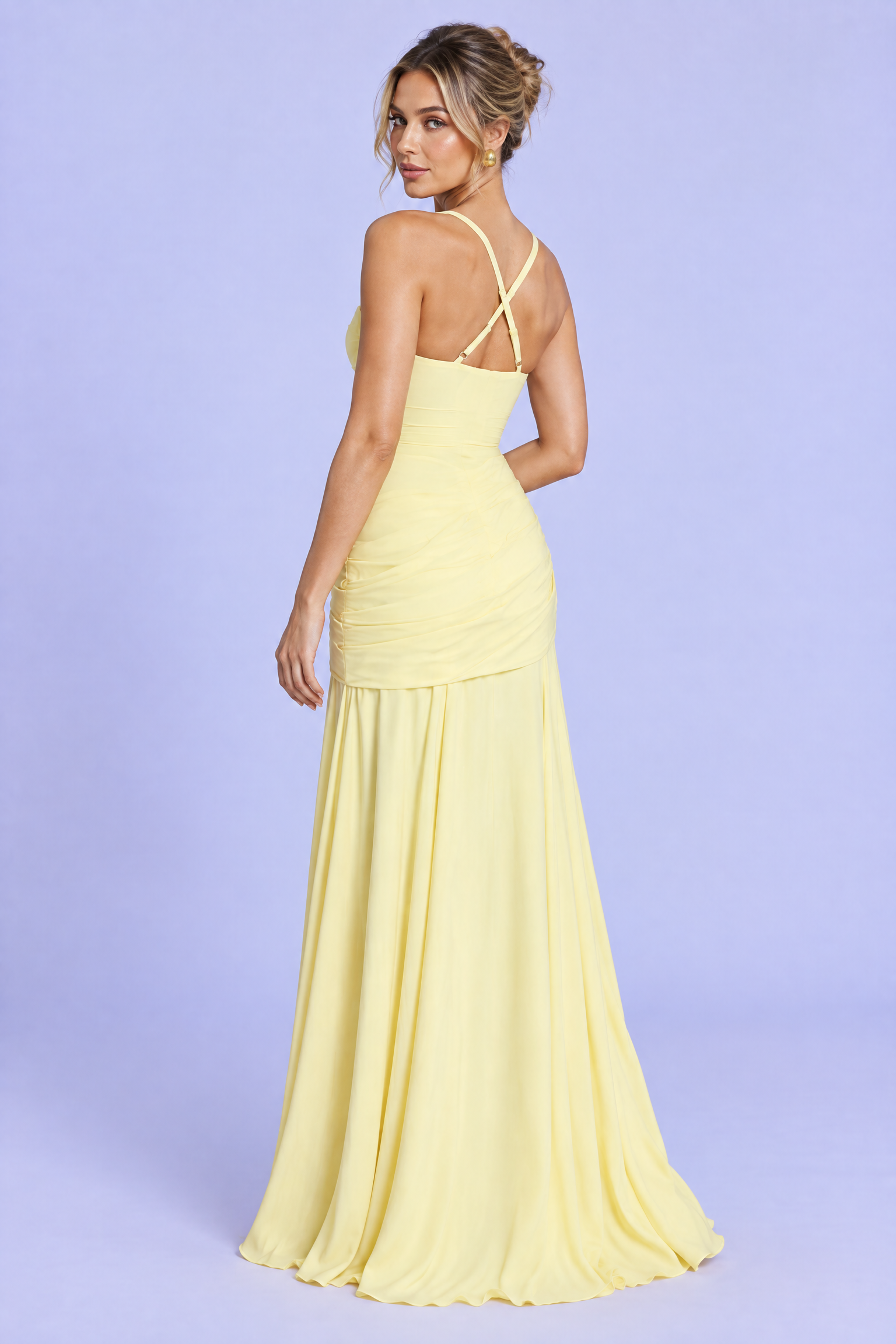 Robe longue jaune clair froncée à encolure carrée et coupe évasée | Vue de dos | Lounelle Paris