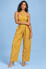 Combinaison à encolure dos nu et jambes larges jaune tournesol | Vue de face | Lounelle Paris