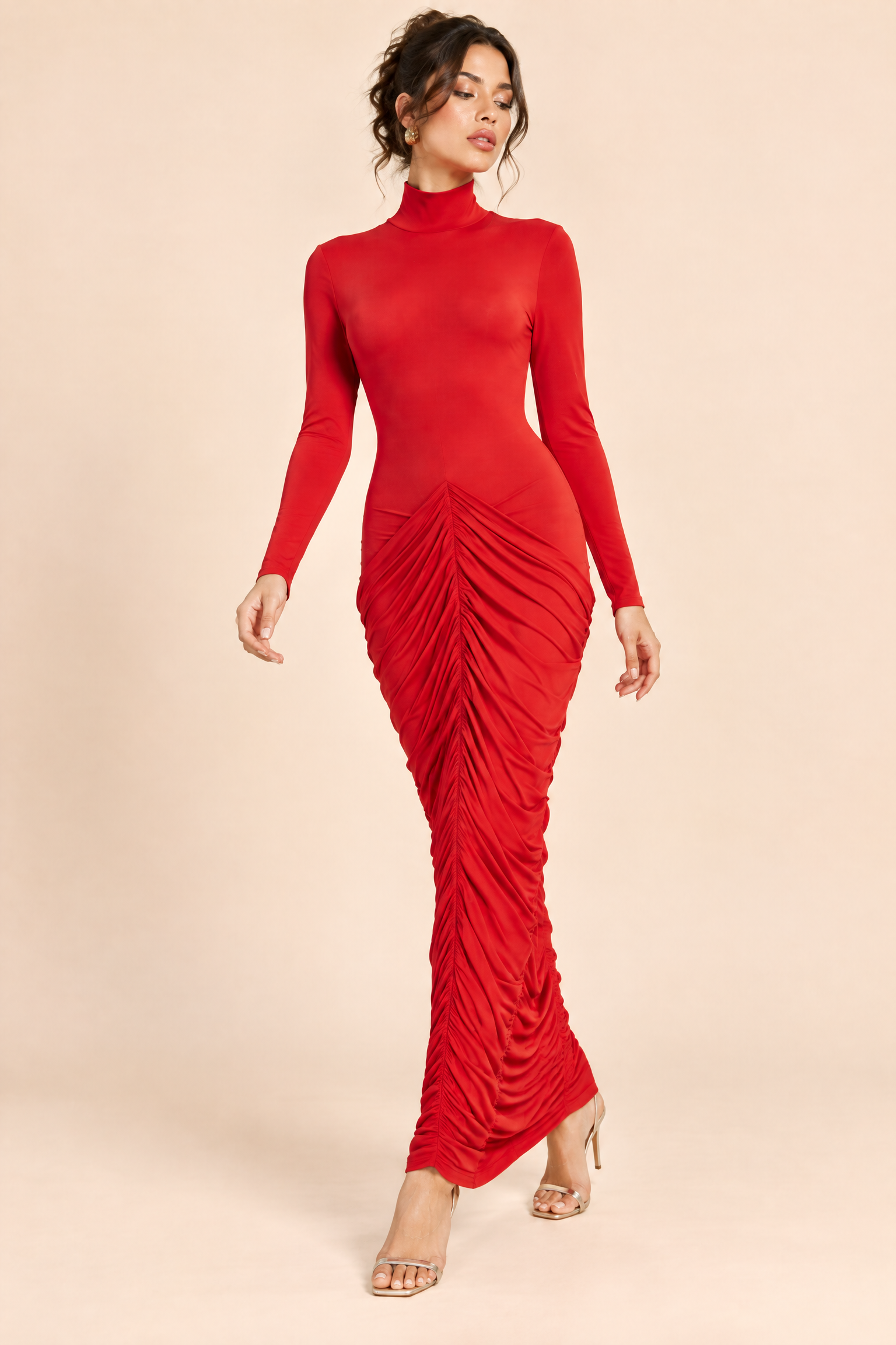 Robe longue rouge froncée à manches longues | Vue en mouvement | Lounelle Paris