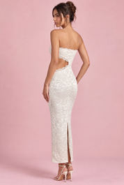 Robe longue blanche en dentelle à encolure bandeau | Vue de dos | Lounelle Paris