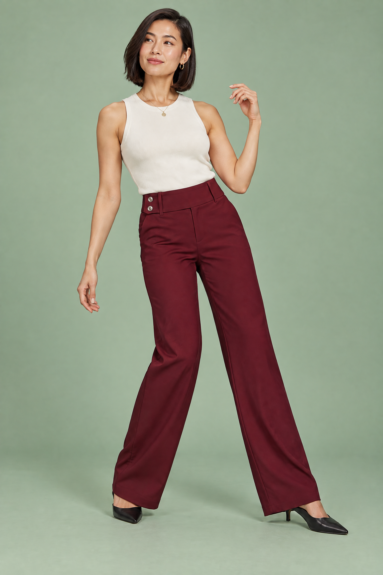 Pantalon bordeaux large à taille basse | Vue en mouvement | Lounelle Paris