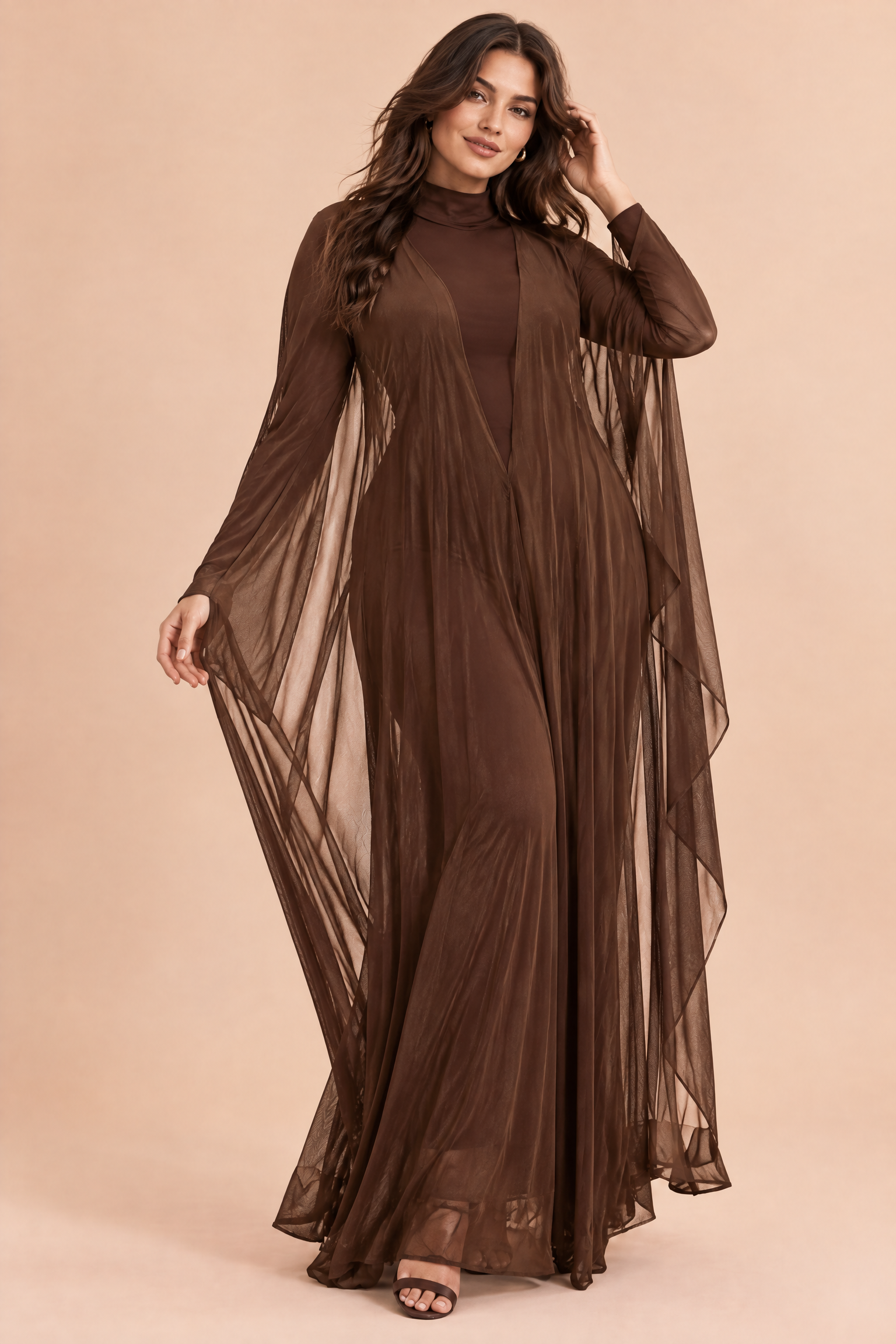 Robe marron dos nu avec cape | Porté sur une autre silhouette | Lounelle Paris