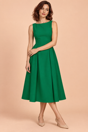 Robe verte à encolure bateau et coupe trapèze | Vue de face | Lounelle Paris