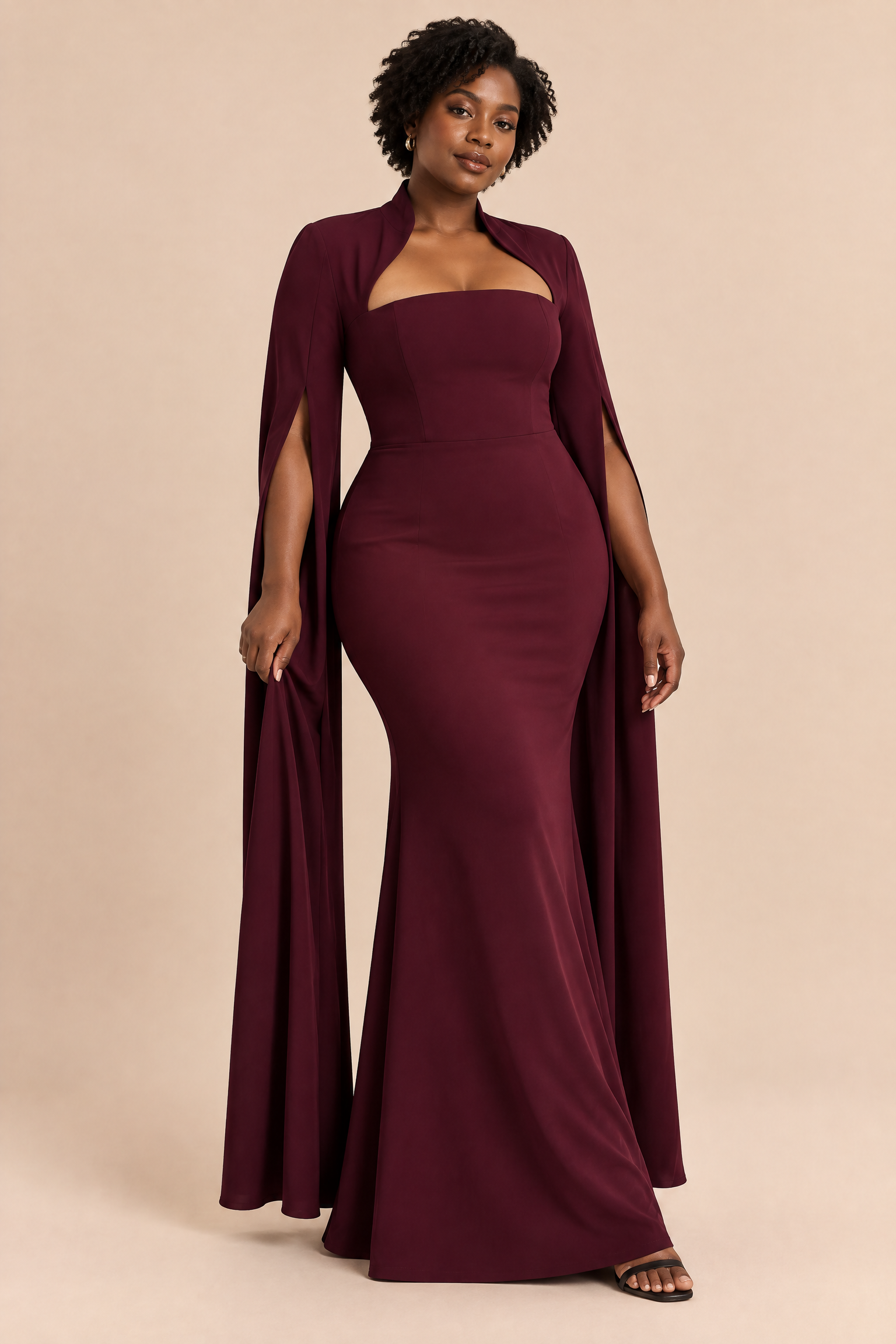 Robe longue bordeaux à encolure carrée et manches cape | Porté sur une silhouette plus ronde | Lounelle Paris