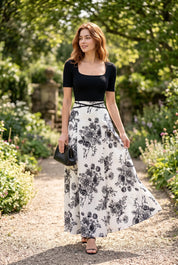 Robe longue bicolore col carré | Deuxième photo lifestyle | Lounelle Paris