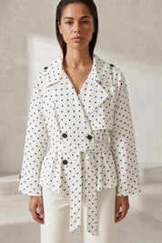Trench blanc à pois ceinturé | Lounelle Paris